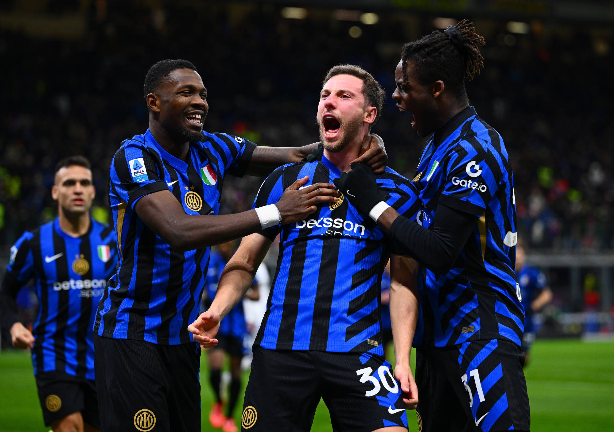 东契奇持球 东契奇持球