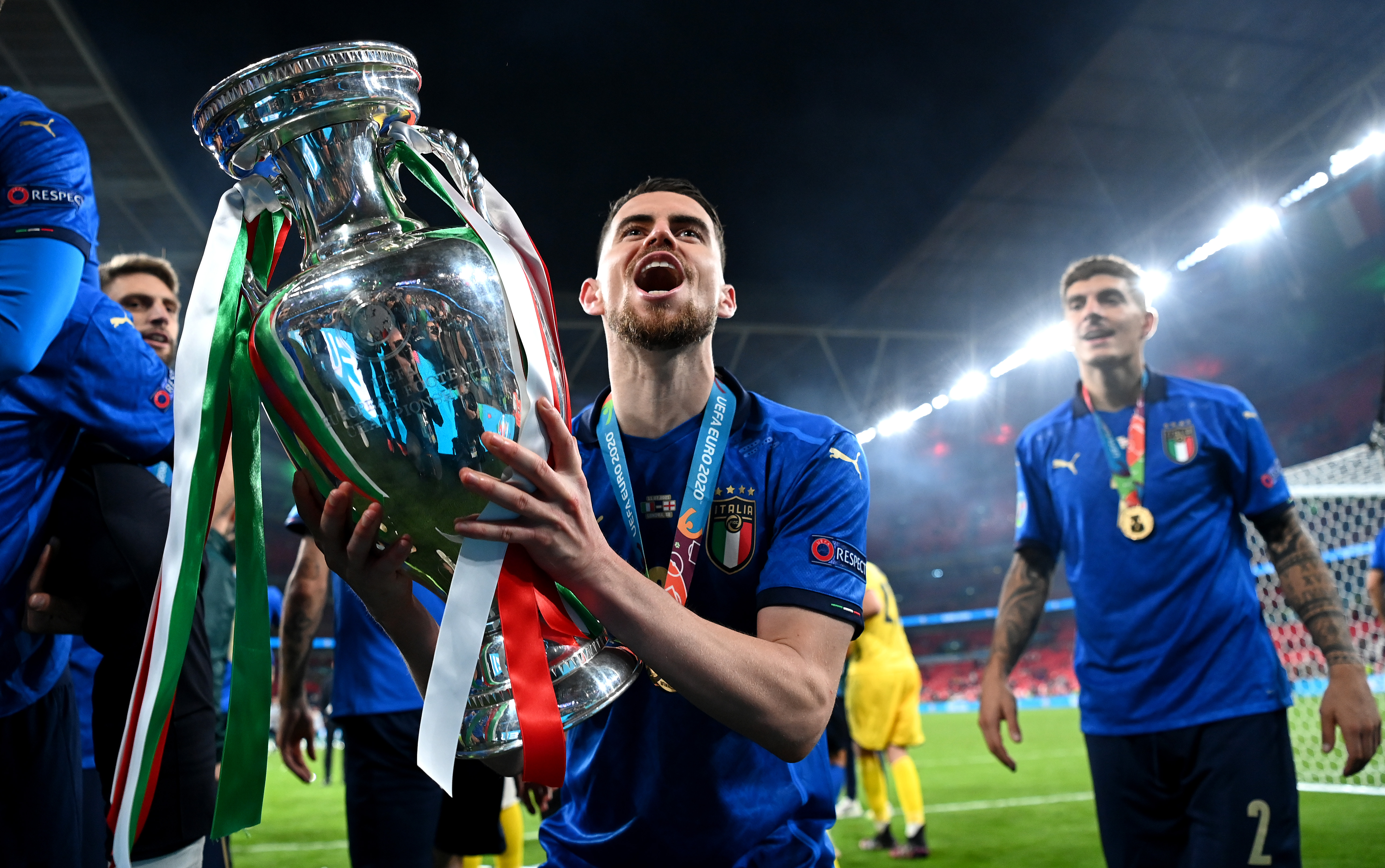 次迫近比分 次迫近比分